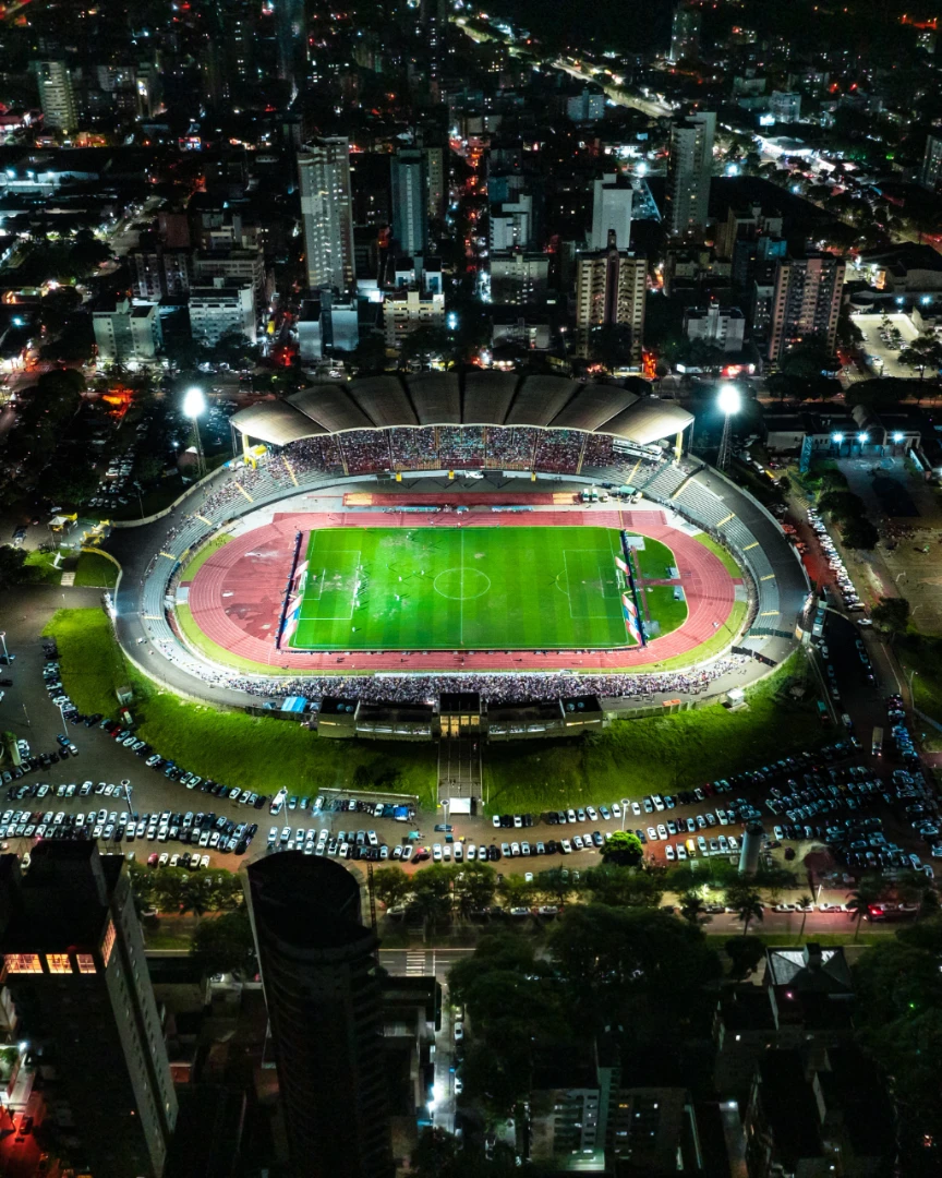 O Willie Davids, palco de tantas histórias do futebol maringaense, ganha um novo motivo para ficar na memória da torcida. 10/10/2026