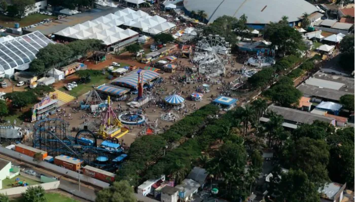 Confira o preço das entradas e a programação de shows da Expoingá.