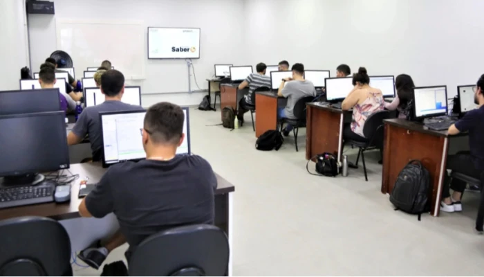 Cursos gratuitos de tecnologia estão com inscrições abertas em Maringá; saiba como participar