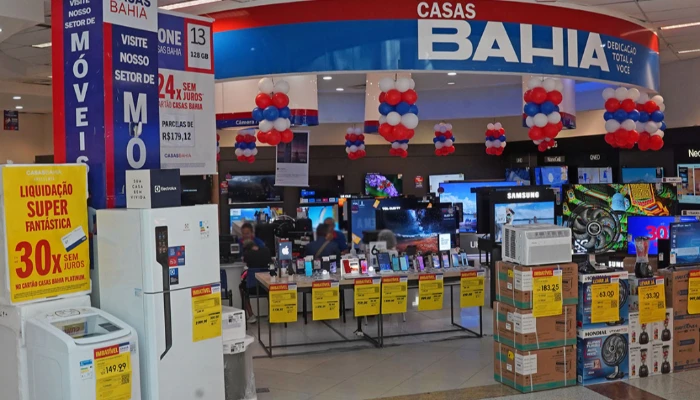 Casas Bahia realiza leilão de produtos com até 68% de desconto