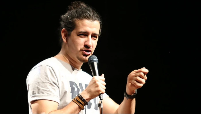 Afonso Padilha apresenta novo show de stand-up "Como nossos Pais" em Maringá, com texto autoral e histórias do cotidiano.