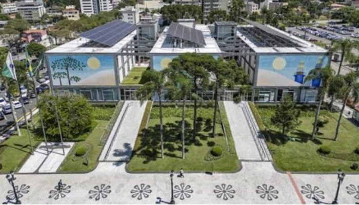 Prefeitura de Curitiba abre PSS com 243 vagas para níveis médio e superior