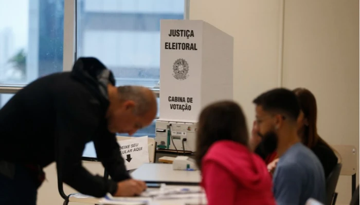 Entenda por que são dois votos para senador nas eleições 2026