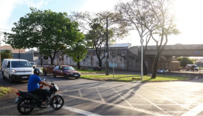 Semáforos são instalados em cruzamento movimentado da avenida Alziro Zarur; saiba mais