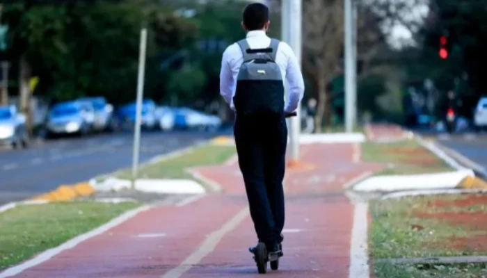 Lei determina regras para uso de patinetes elétricos em Maringá; saiba mais