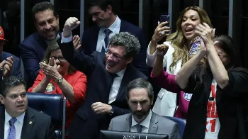 POLÍTICA