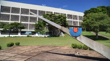 EDUCAÇÃO